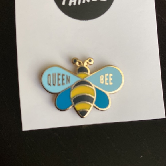 Queen Bee Pin - Picture 2 of 3